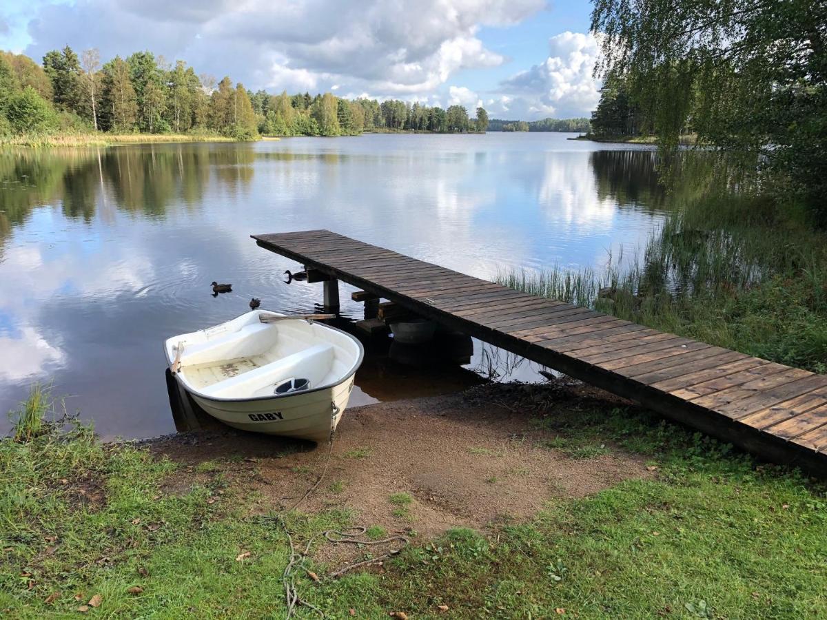 Naturskoent Boende Vid Sjoe Skånes Fagerhult Exterior foto